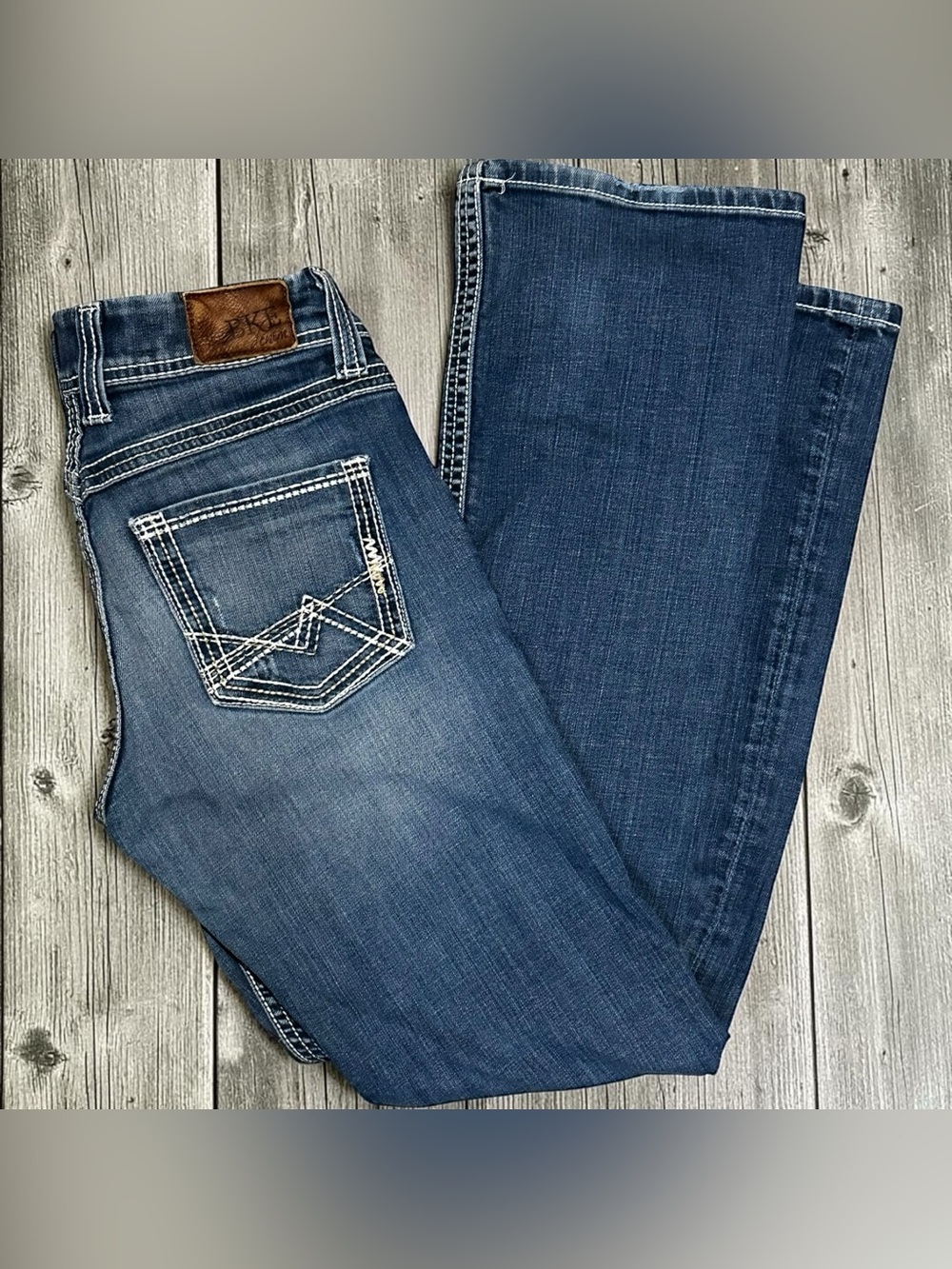 BKE Culture Bootcut Jeans Womens 28R Medium Wash Thick Stitch Stretch Buckle